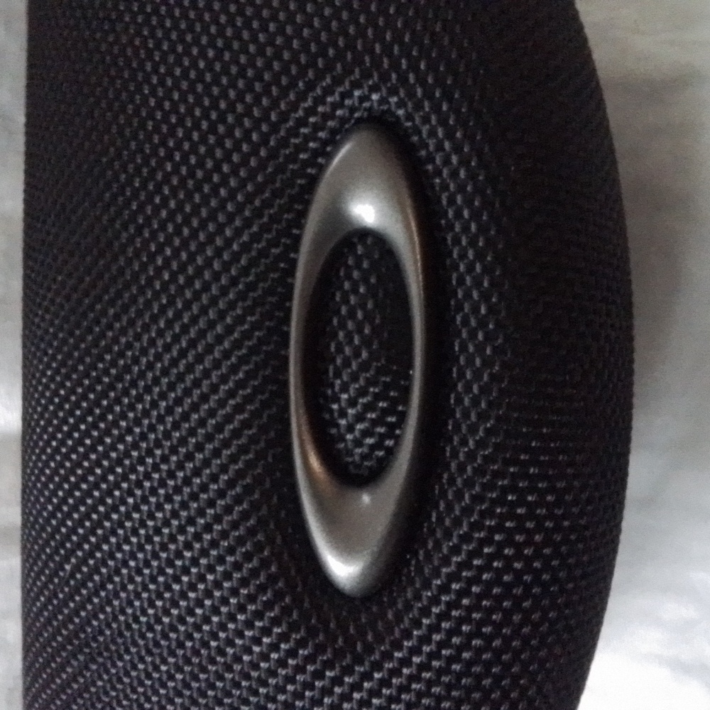 Oakley Sunglasses Case - Picture 5 of 5